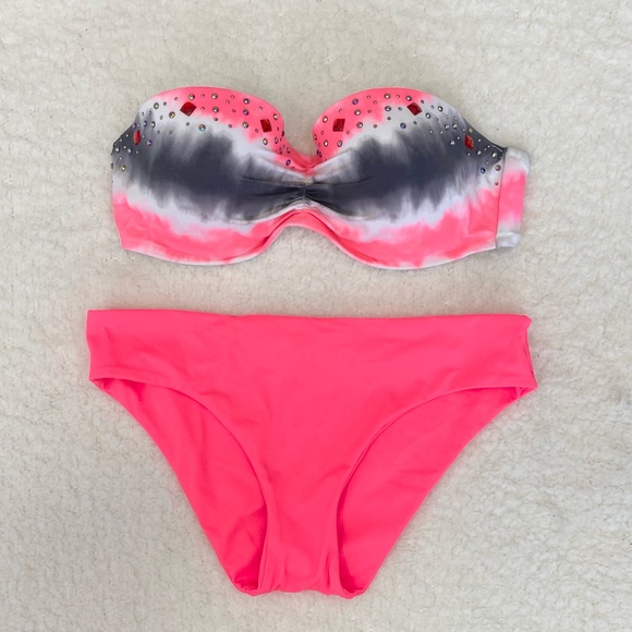 Victoria's Secret Other - Victoria’s Secret strapless lined Bikini 36D swim